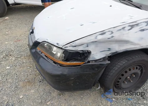 1998 Honda Accord Lx from USA, damaged, VIN 1HGCG5648WA244905